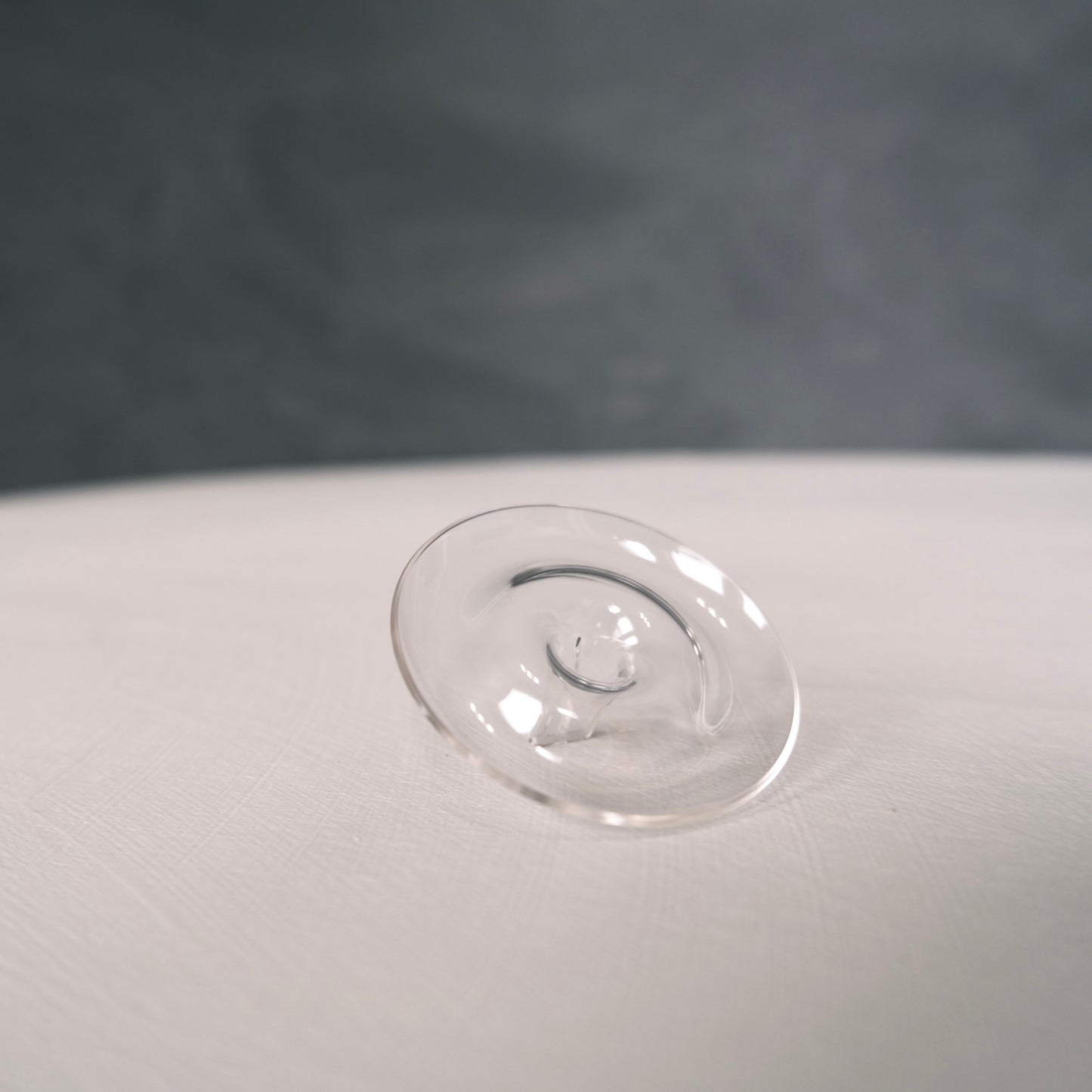 Floating Flower Vase | 水に浮かぶ一輪挿し