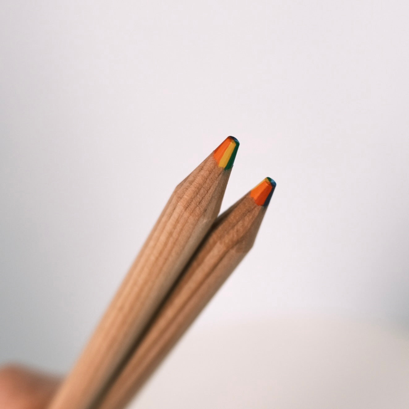 Rainbow pencils (set of 2) | 虹色鉛筆 2本組