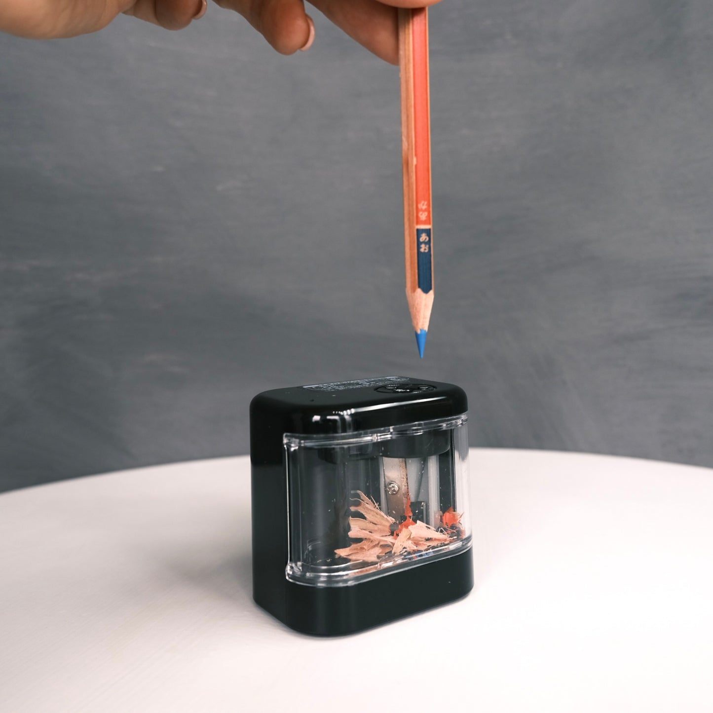 Electric PENCIL SHARPENER | 小さな電動えんぴつ削り