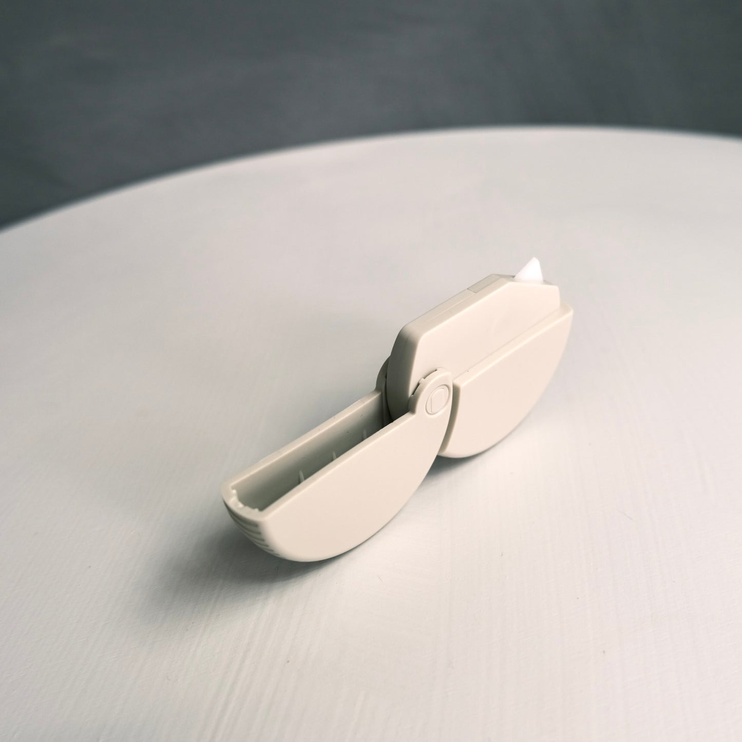 Compact BOX OPENER - Ivory | 宅急便オープナー 羊毛色