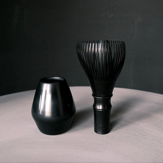 Matcha Black Resin Whisk (with holder) |  黒茶筅