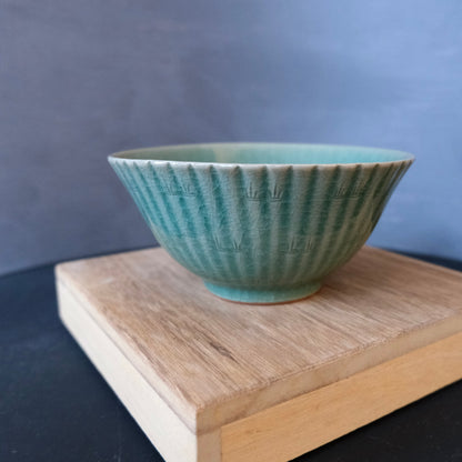 Vintage MATCHA BOWL 05 |  池光窯 高麗青磁 抹茶椀 (木箱入)