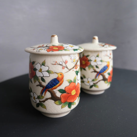 Vintage KUTANI ware TEA CUPS with lids (set of 2, Box) |  湯呑み（箱入り大小セット）